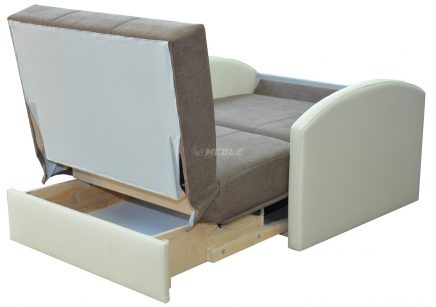 AMERYKANKA I HENIO BOKI W ŁUKU - obrazek 3